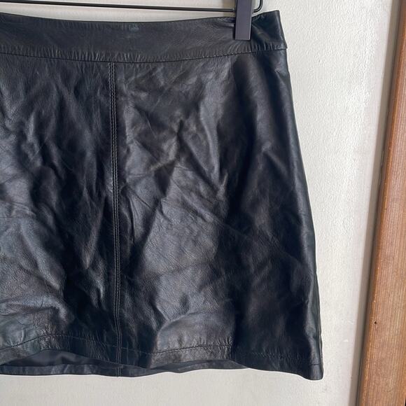 cupcakes and cashmere Marrie Leather Skirt - Picture 6 of 16